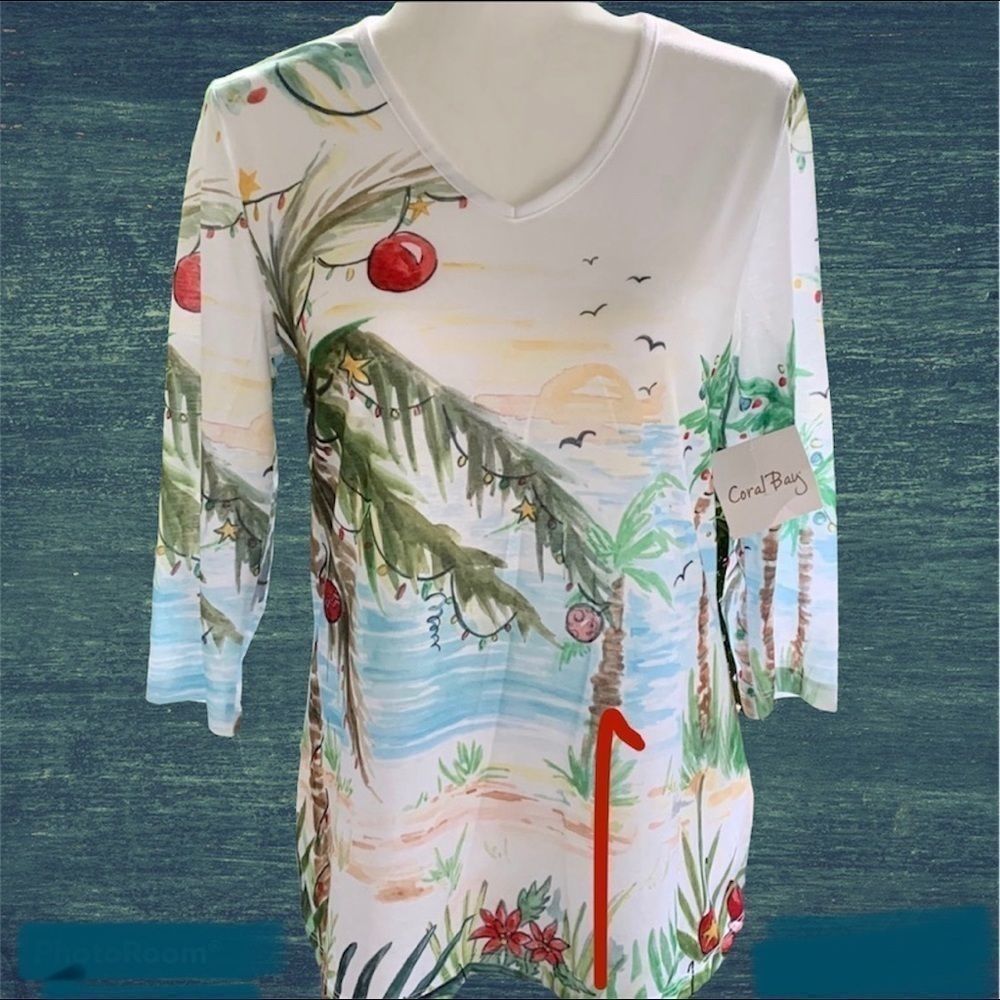 *SALE* NWT Christmas top! Palm trees and Christmas